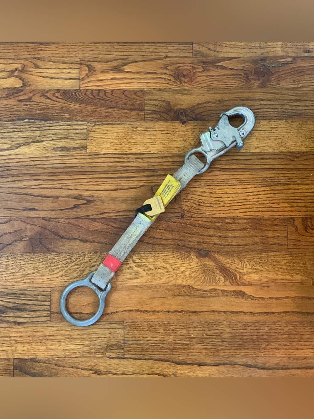 3M DBI-SALA D-Ring Extension the connection point full-body harness. snap hook